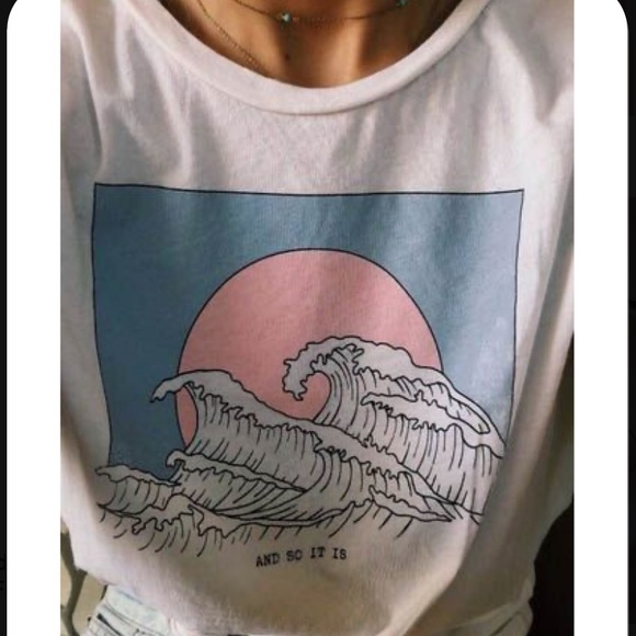 🚫Currently Unavailable🚫✨T-shirt Mystery Box✨ - Picture 2 of 2